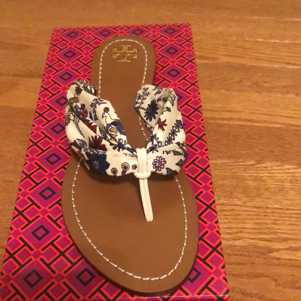 Tory Burch Carson Flat Thong Sandal